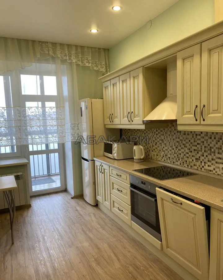 2-комнатная улица Республики, 47  за 60000 руб/мес фото 1