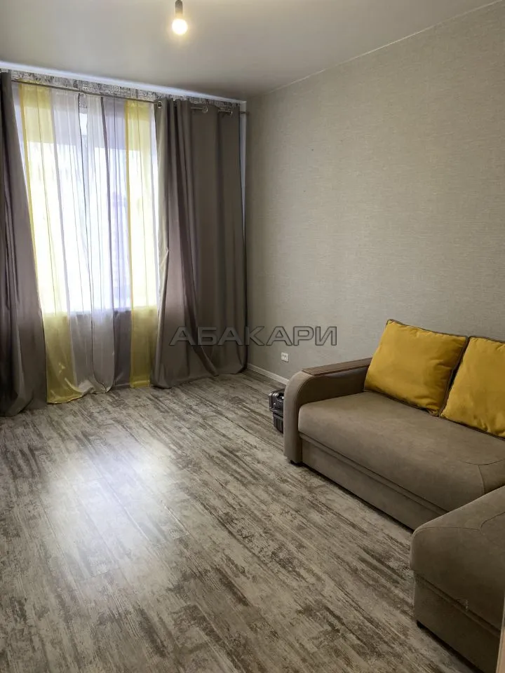 1-комнатная Линейная улица, 122  за 35000 руб/мес фото 1
