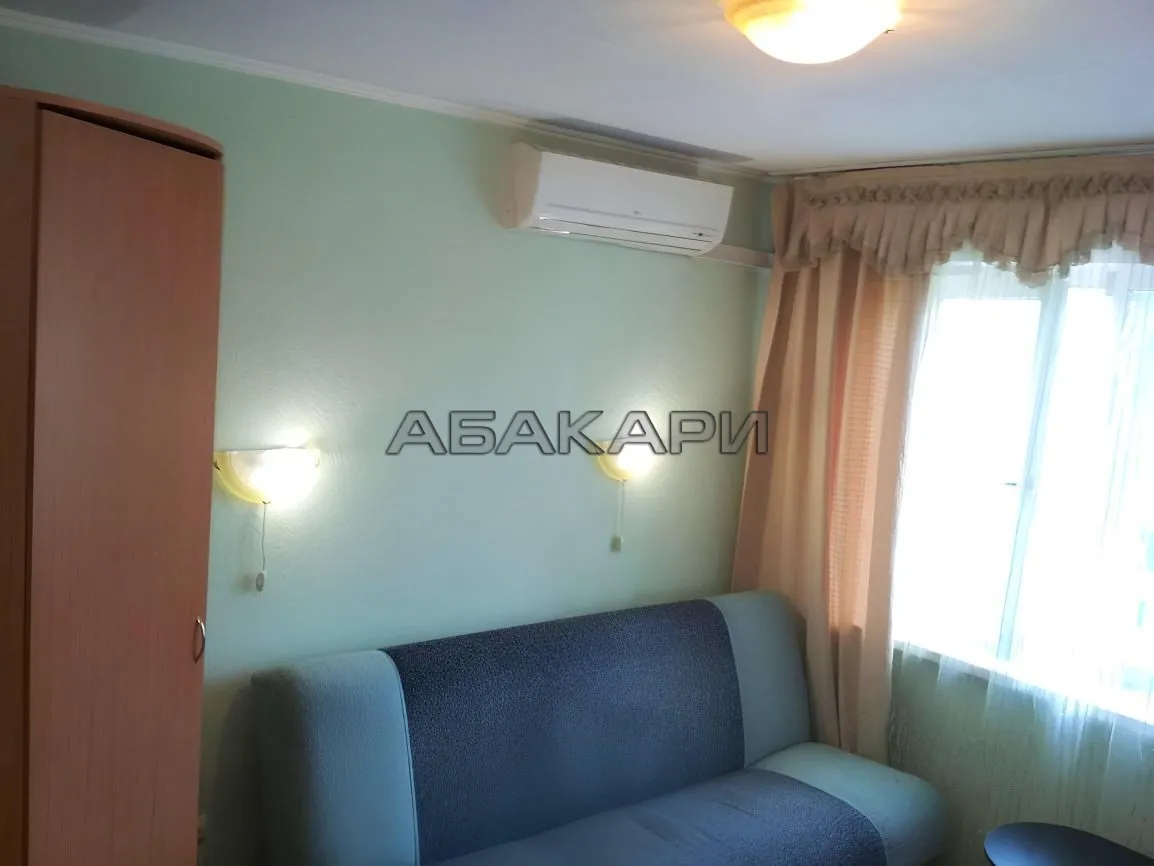 студия улица Александра Матросова, 26  за 17000 руб/мес фото 2