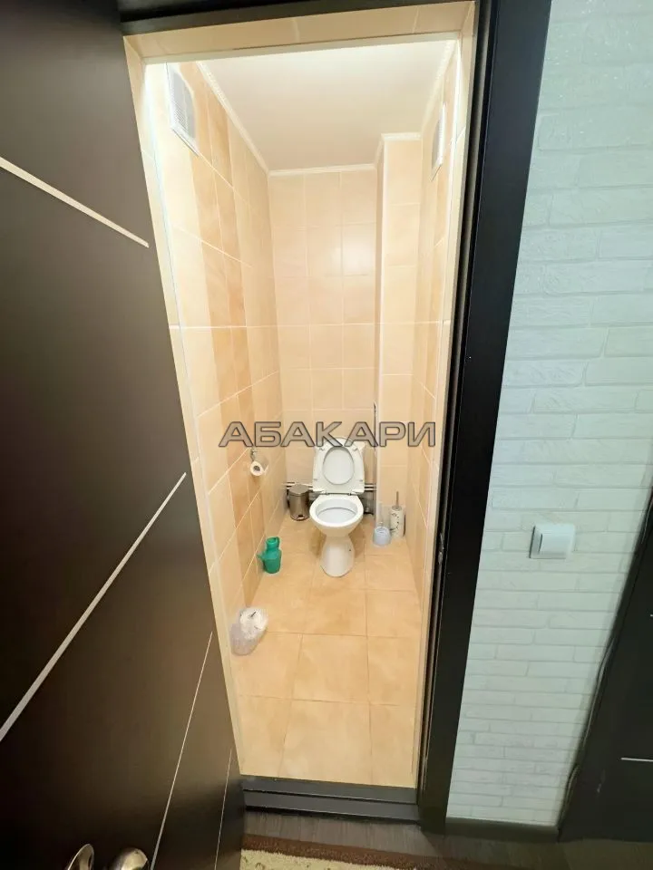 3-комнатная улица Авиаторов, 38  за 45000 руб/мес фото 8