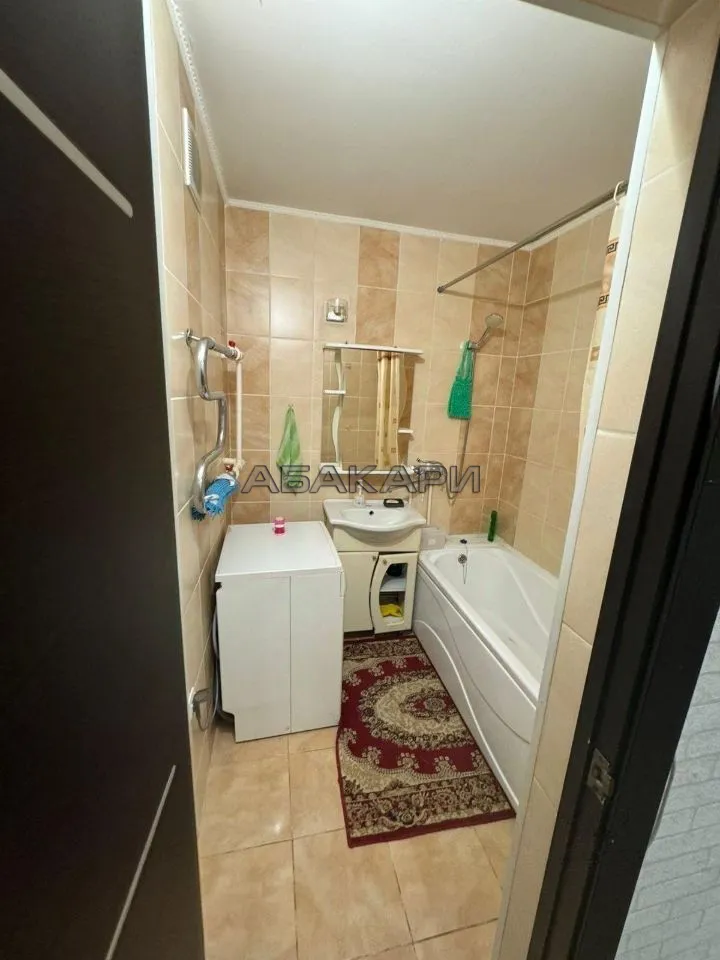 3-комнатная улица Авиаторов, 38  за 45000 руб/мес фото 9