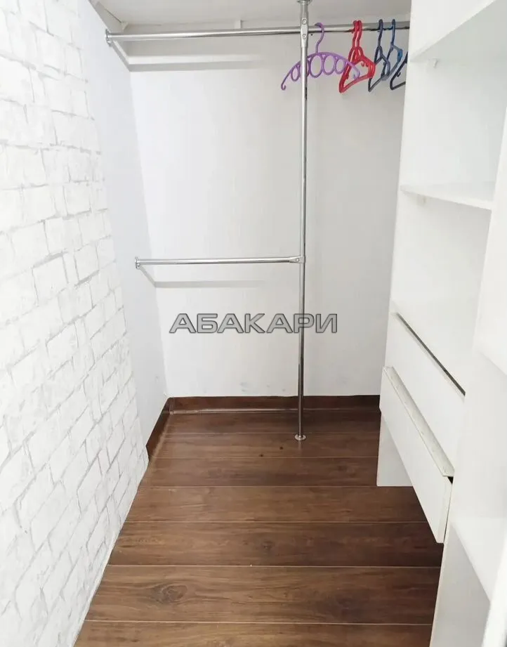 1-комнатная Апрельская улица, 1  за 38000 руб/мес фото 5