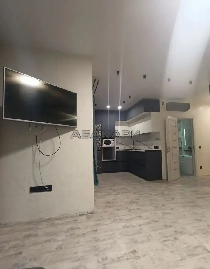 3-комнатная улица Александра Матросова, 36  за 55000 руб/мес фото 1