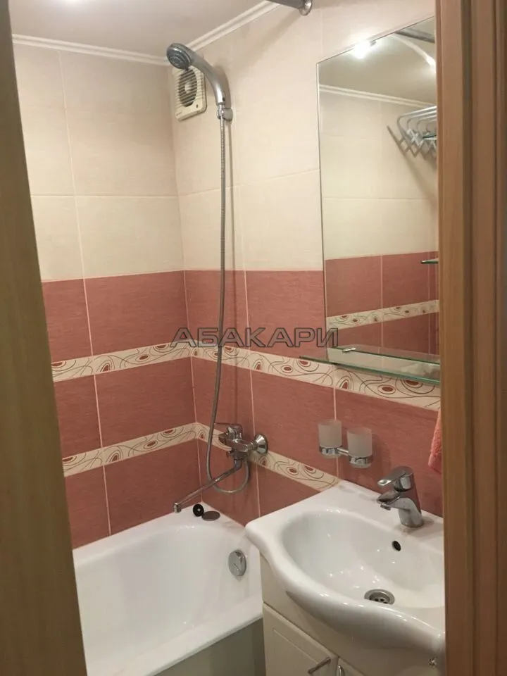 3-комнатная улица Молокова, 64  за 55000 руб/мес фото 9