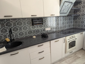 аренда Урванцева, 17 3-комнатная 65000