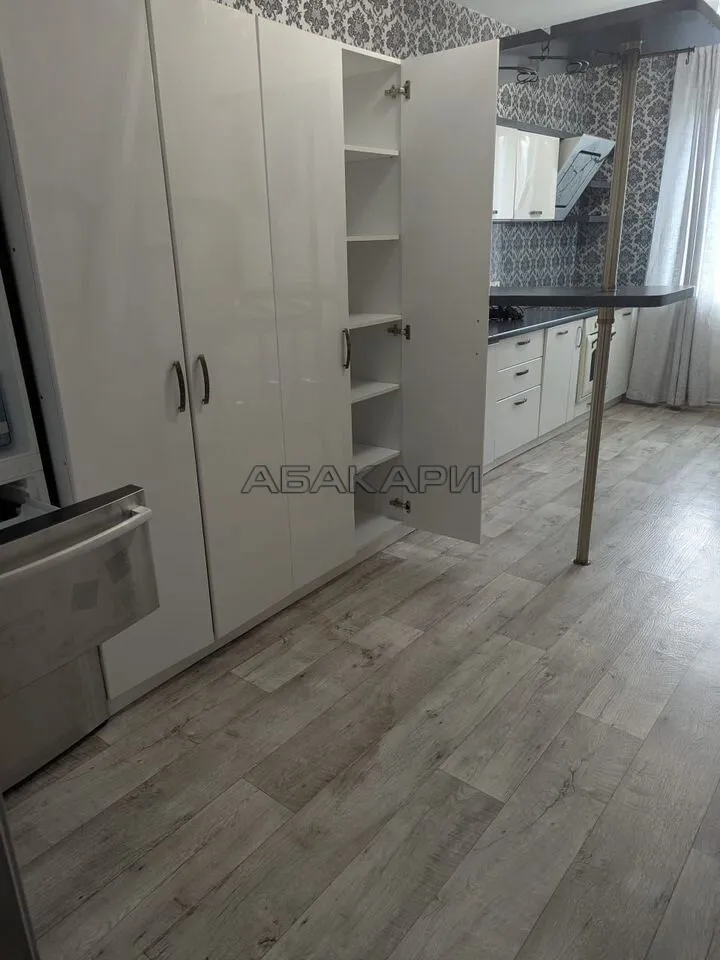 3-комнатная улица Урванцева, 17  за 65000 руб/мес фото 8