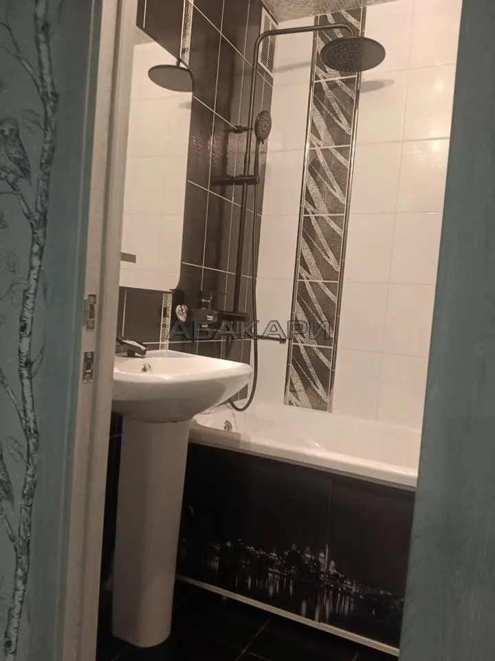 3-комнатная улица Урванцева, 17  за 65000 руб/мес фото 25