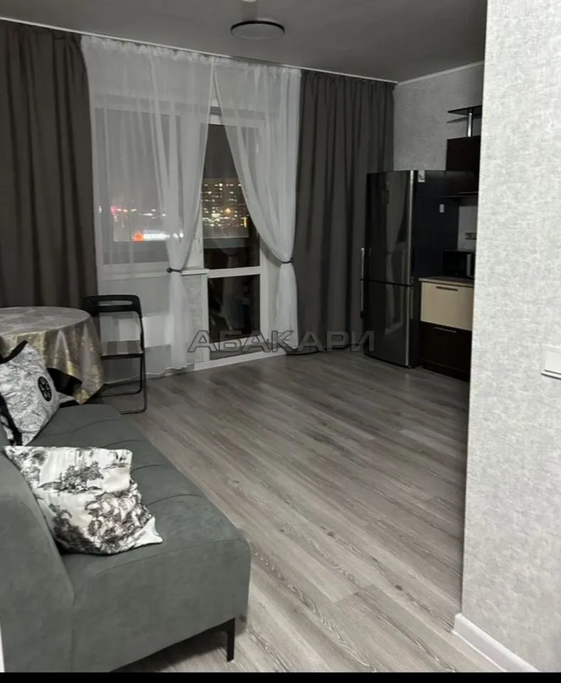 1-комнатная улица Авиаторов, 62  за 45000 руб/мес фото 8