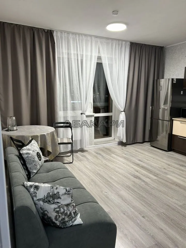 1-комнатная улица Авиаторов, 62  за 45000 руб/мес фото 5