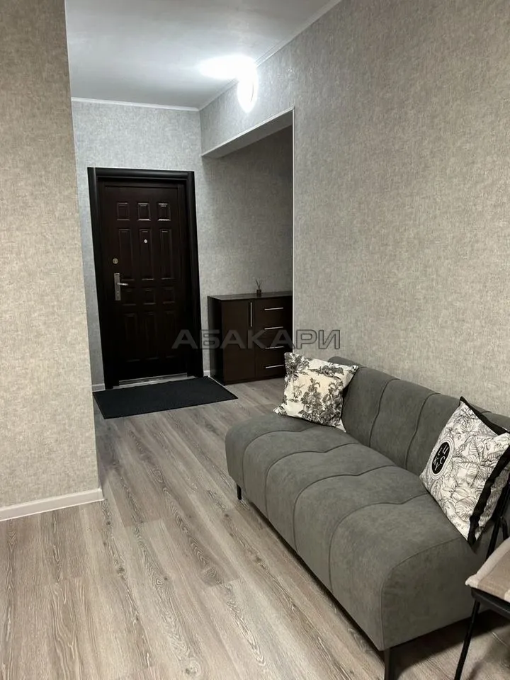 1-комнатная улица Авиаторов, 62  за 45000 руб/мес фото 9