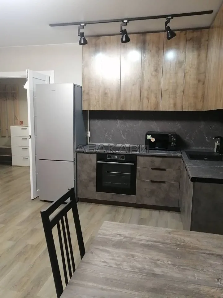 3-комнатная улица Шахтёров, 8  за 55000 руб/мес фото 4