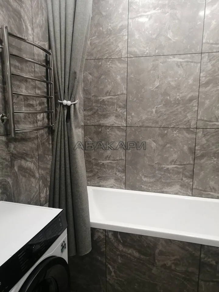 3-комнатная улица Шахтёров, 8  за 55000 руб/мес фото 9