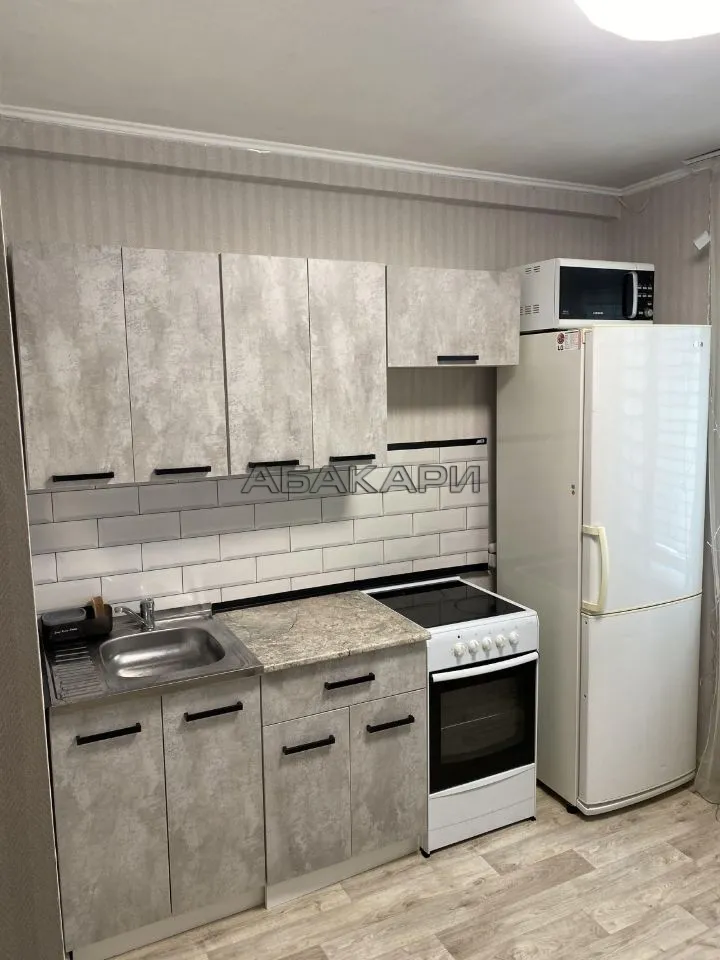 1-комнатная улица Корнеева, 48  за 35000 руб/мес фото 1