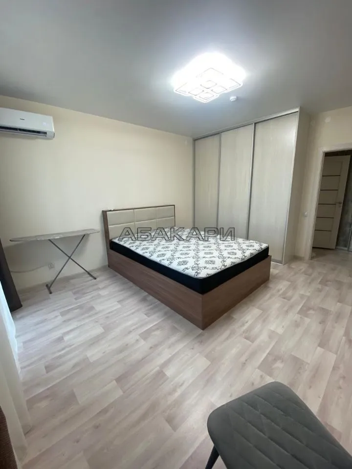 1-комнатная Апрельская улица, 3А  за 33500 руб/мес фото 4