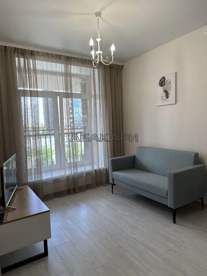 1-комнатная улица Авиаторов, 4В  за 42000 руб/мес фото 1
