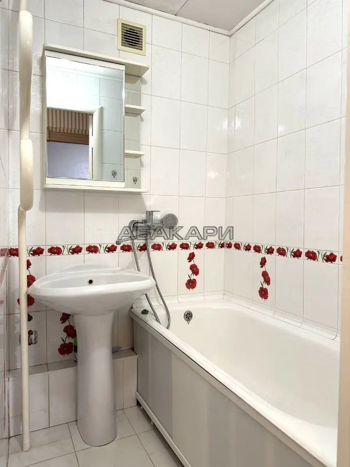 1-комнатная улица Гусарова, 33  за 34000 руб/мес фото 11