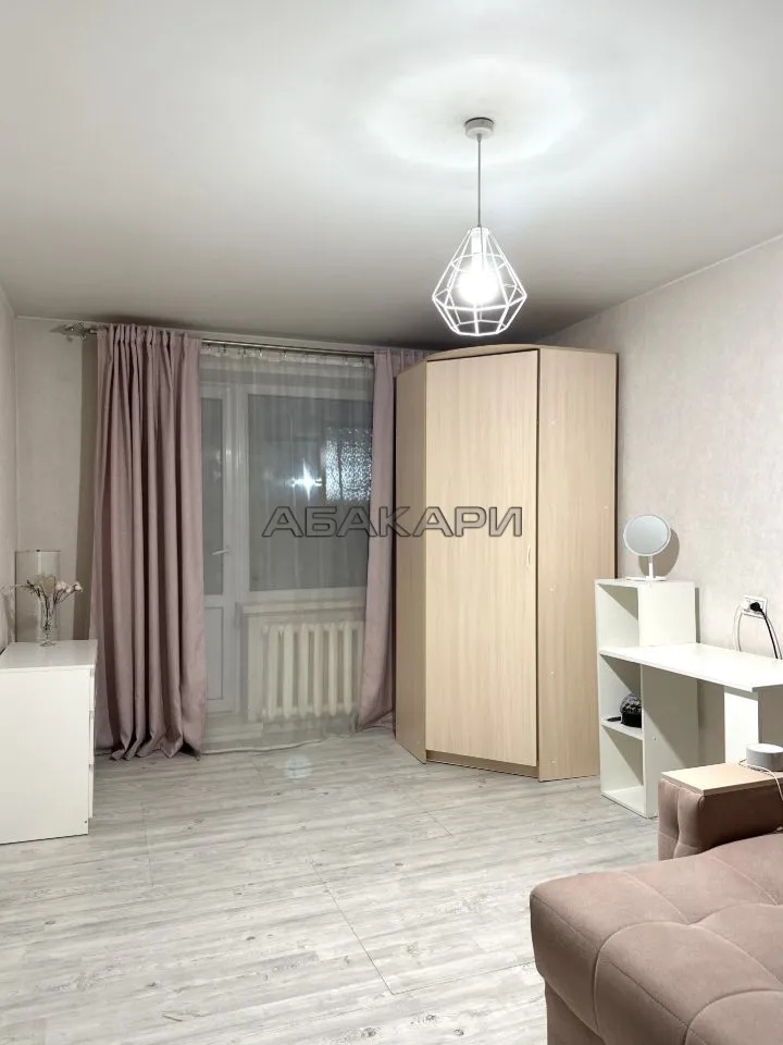 1-комнатная улица Гусарова, 33  за 34000 руб/мес фото 3