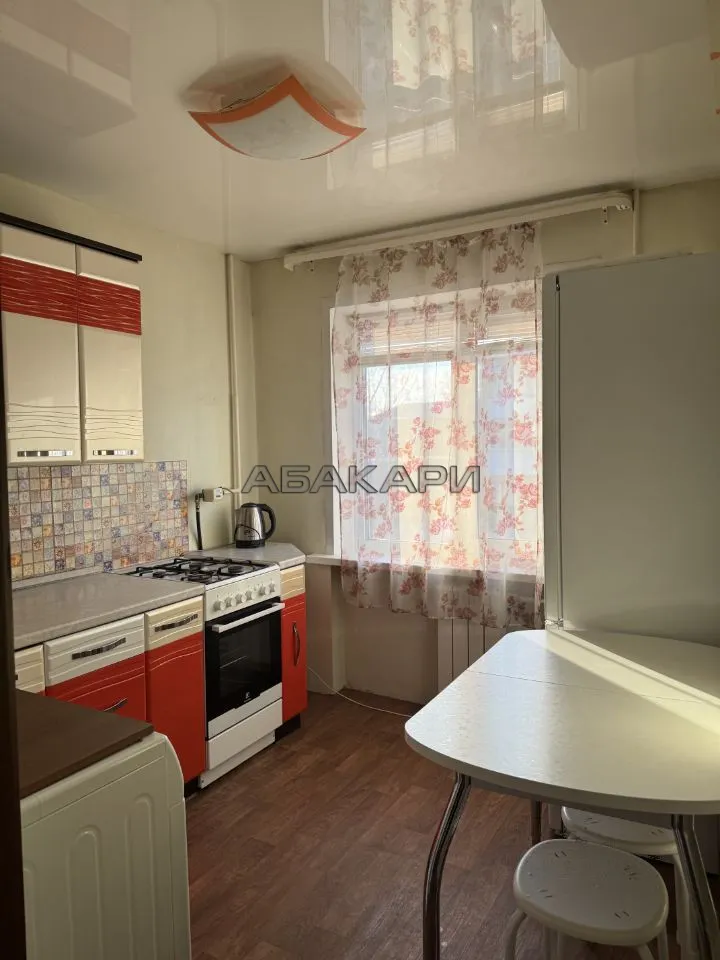 2-комнатная проспект имени Газеты Красноярский Рабочий, 45А  за 32000 руб/мес фото 3