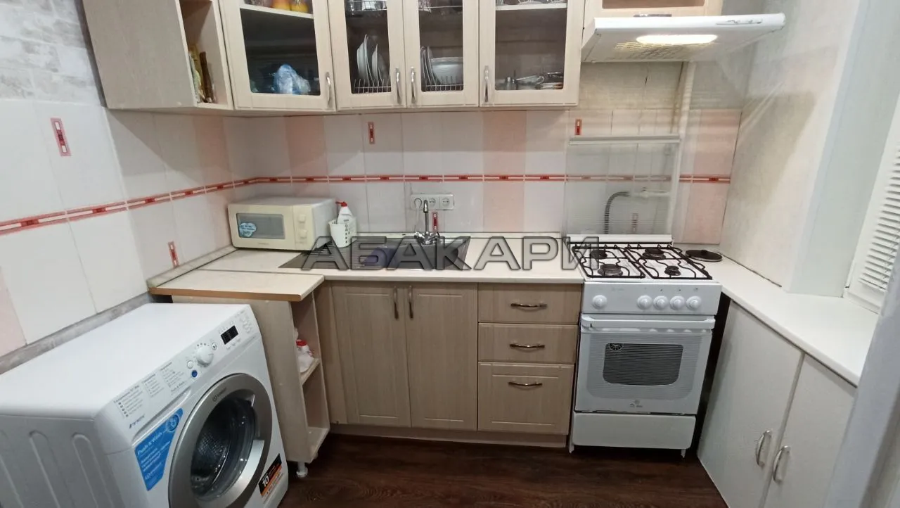 2-комнатная улица Анатолия Гладкова, 21  за 27000 руб/мес фото 2