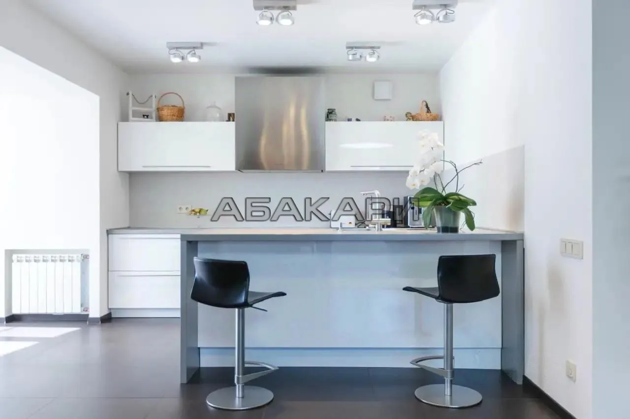 3-комнатная улица Ломоносова, 11А  за 150000 руб/мес фото 2