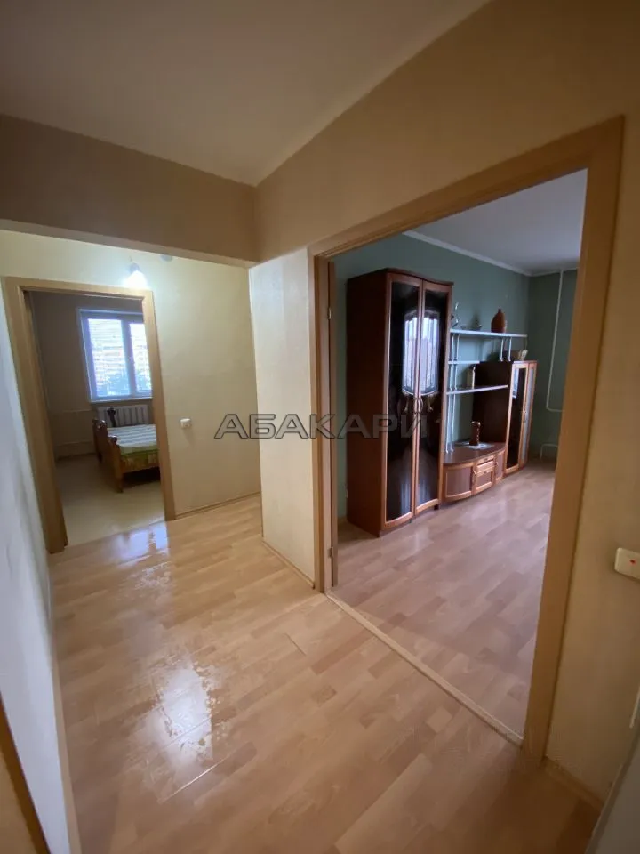 3-комнатная улица 9 Мая, 40  за 44000 руб/мес фото 6