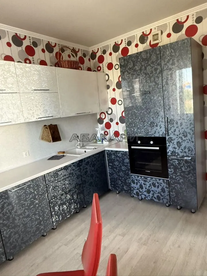 3-комнатная улица 78-й Добровольческой Бригады, 40  за 60000 руб/мес фото 2