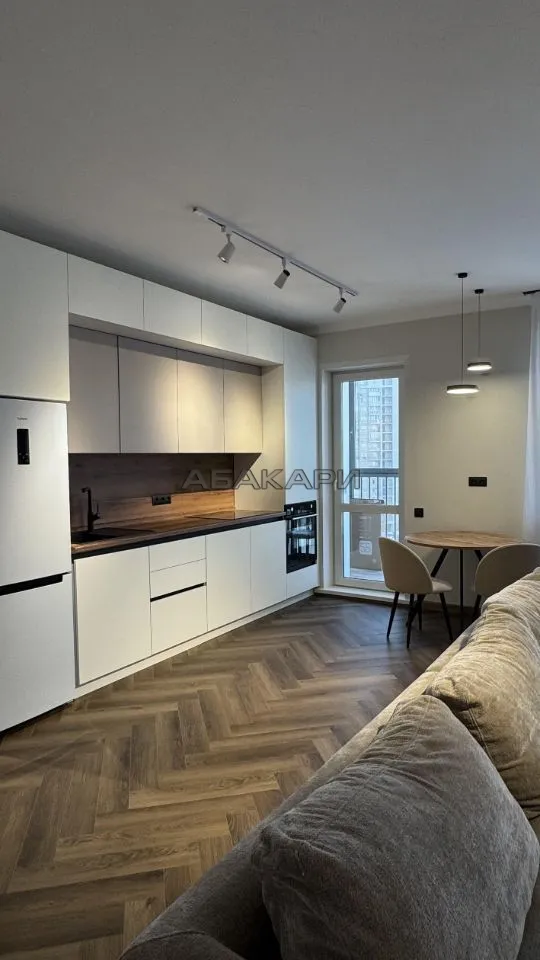 студия улица Авиаторов, 3  за 45000 руб/мес фото 1