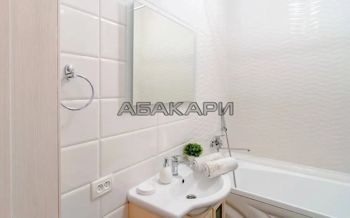 1-комнатная улица Авиаторов, 27  за 47000 руб/мес фото 9