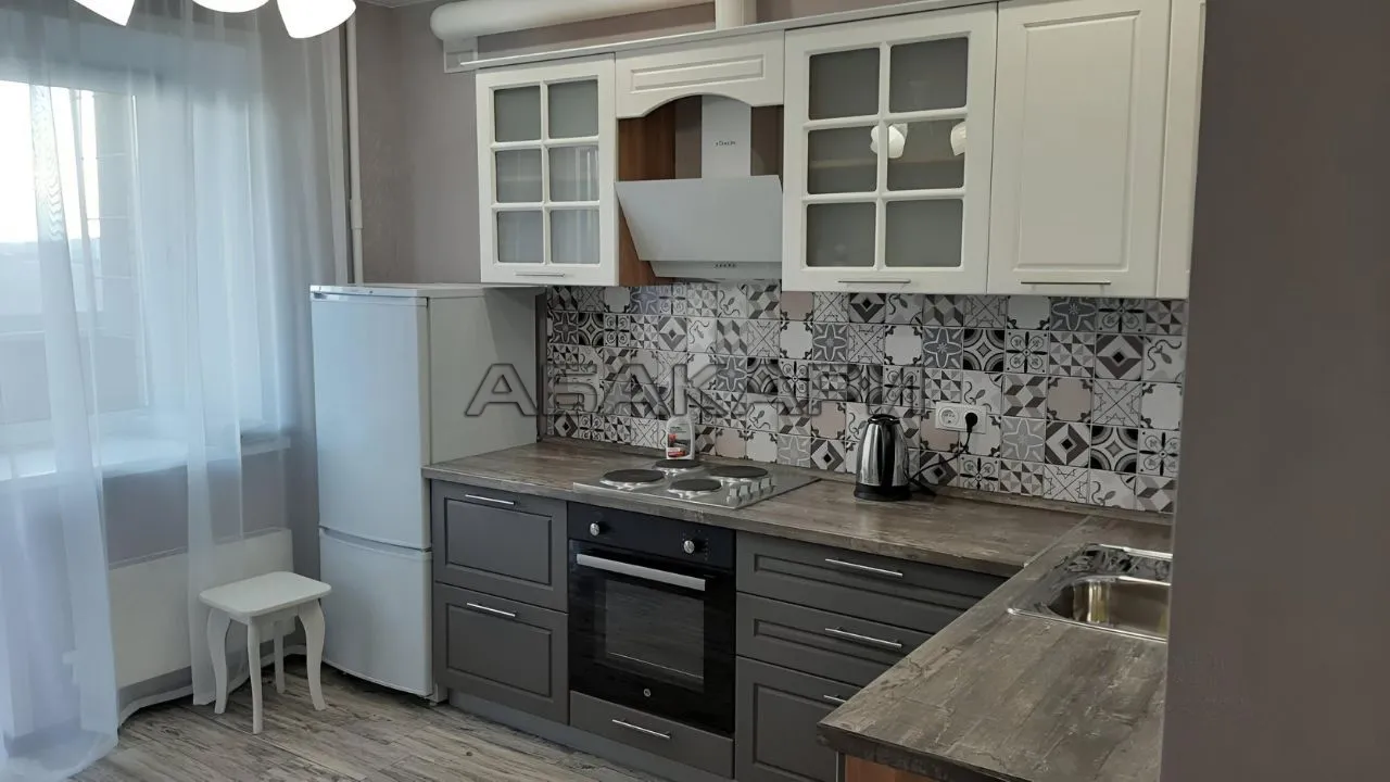 1-комнатная улица Юшкова, 36Д  за 35000 руб/мес фото 1