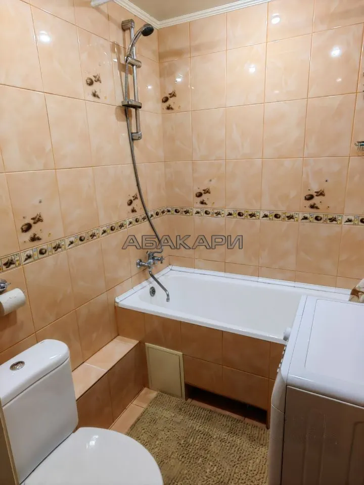 3-комнатная Московская улица, 26  за 45000 руб/мес фото 4