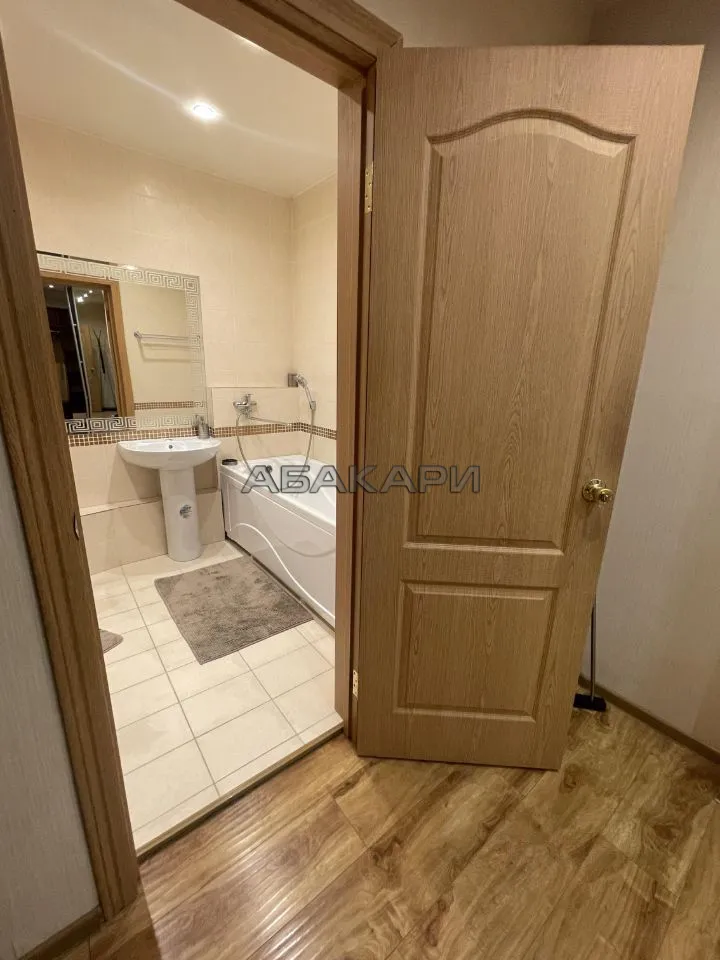 1-комнатная улица Авиаторов, 42  за 45000 руб/мес фото 7