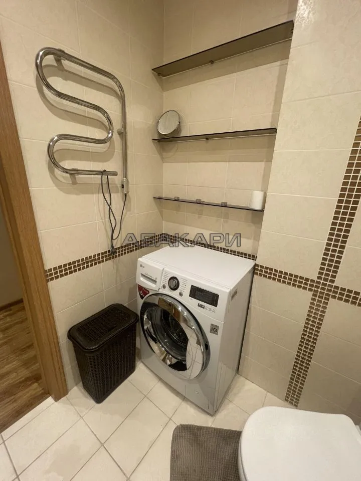 1-комнатная улица Авиаторов, 42  за 45000 руб/мес фото 9