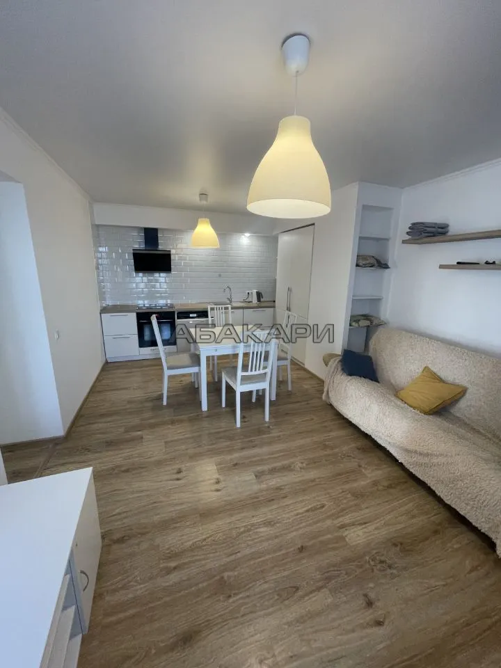 3-комнатная Крайняя улица, 12  за 60000 руб/мес фото 2