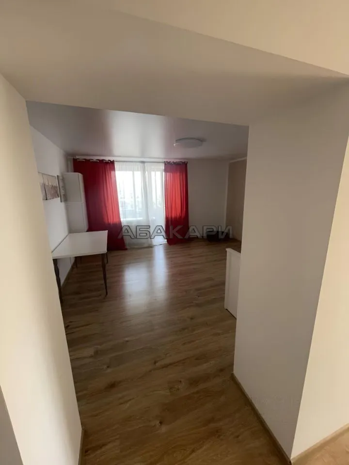 3-комнатная Крайняя улица, 12  за 60000 руб/мес фото 4