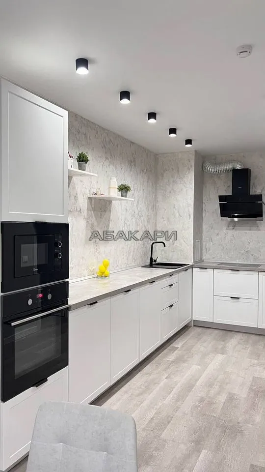 2-комнатная улица Авиаторов, 26  за 75000 руб/мес фото 1