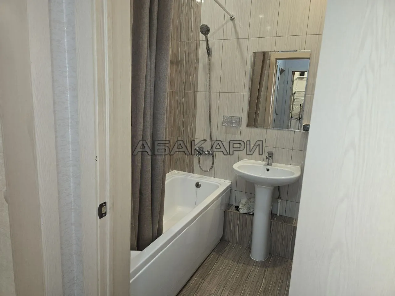 1-комнатная Линейная улица, 122  за 35000 руб/мес фото 3