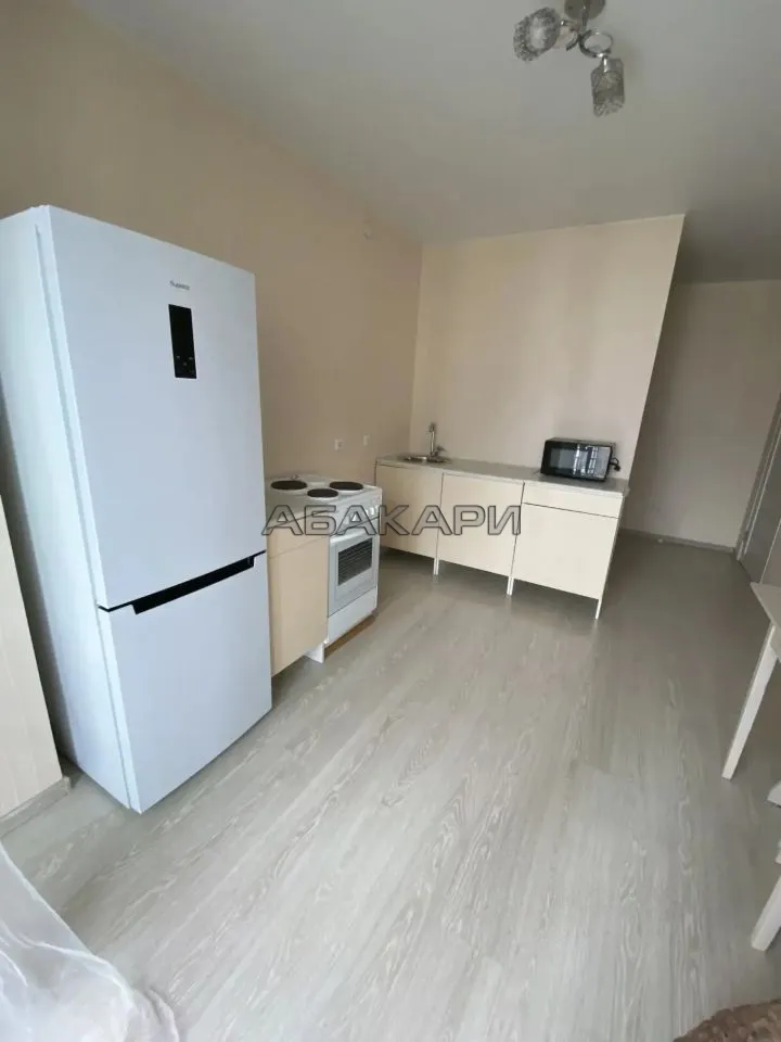 1-комнатная улица Петра Ломако, 2  за 36000 руб/мес фото 3