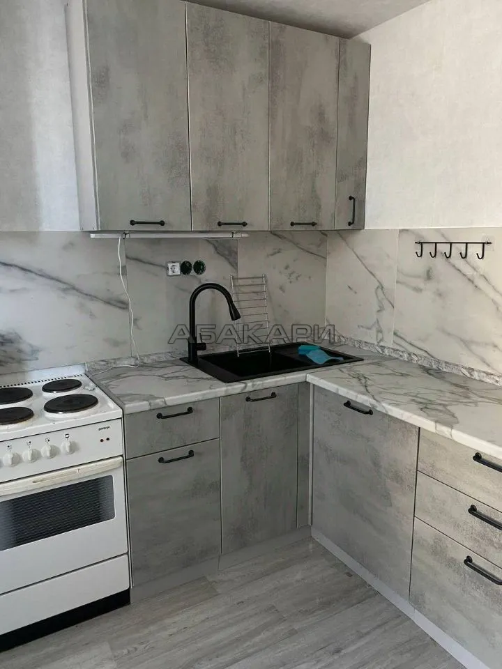 1-комнатная улица Александра Матросова, 34  за 32000 руб/мес фото 2