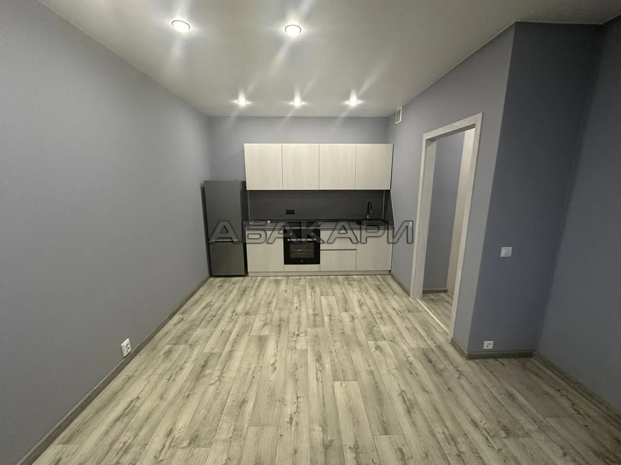 2-комнатная улица Петра Ломако, 1  за 42500 руб/мес фото 1