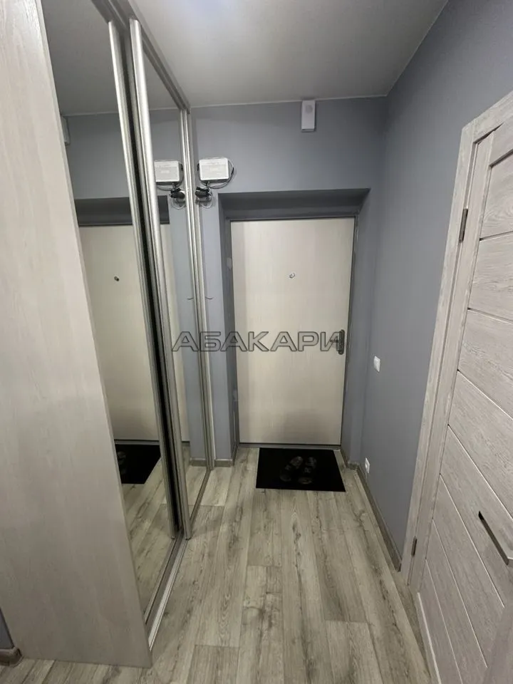 2-комнатная улица Петра Ломако, 1  за 42500 руб/мес фото 3