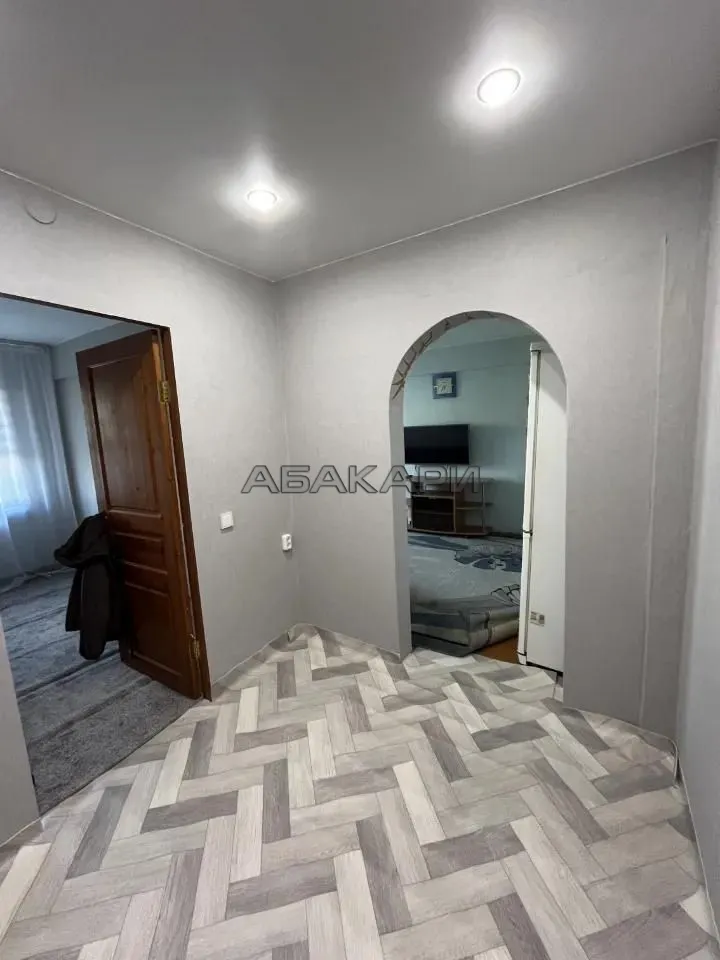 3-комнатная Свердловская улица, 27  за 36000 руб/мес фото 2