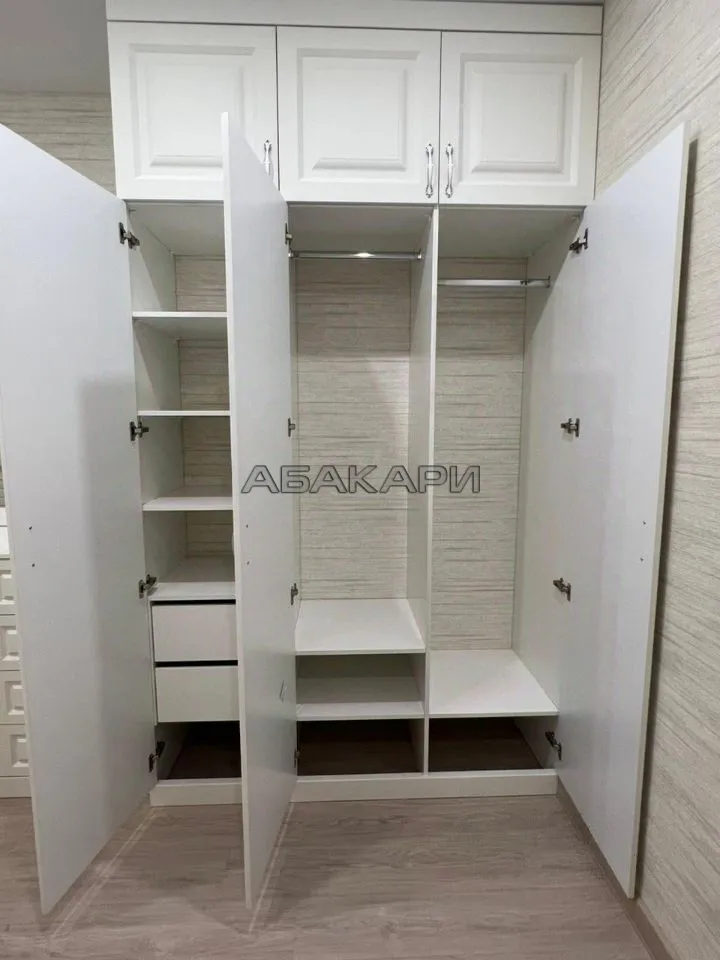 3-комнатная Линейная улица, 114  за 60000 руб/мес фото 4
